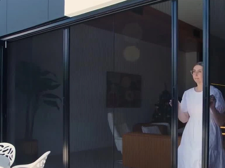 Bağlıca Pileli Sineklik Haşerelere Karşı Modern ve Estetik Bir Yol