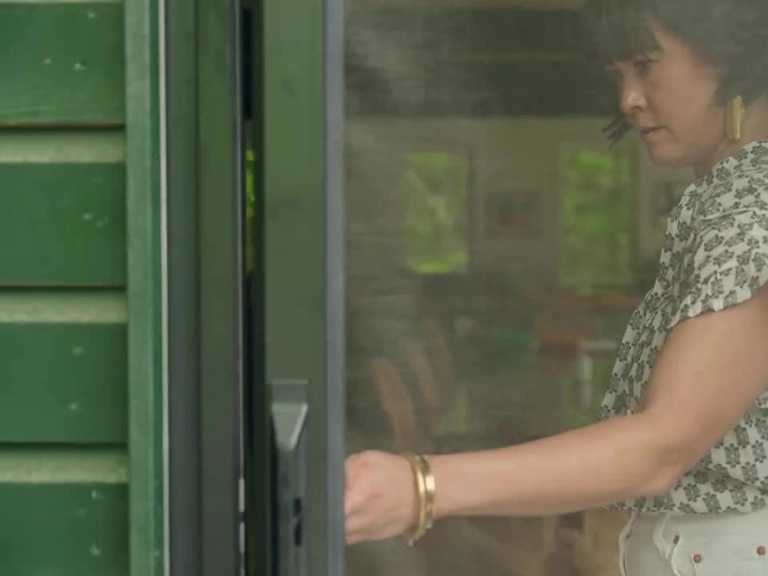 Bağlıca Stor Sineklik Sade ve Şık Koruma