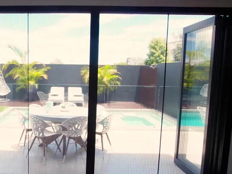 Bağlıca Sürgülü Sineklik Elinizin Altında Kolaylık